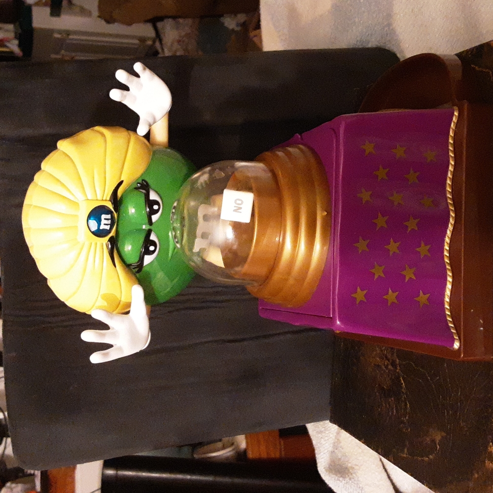 M&M GREEN JEANIE DISPENSER